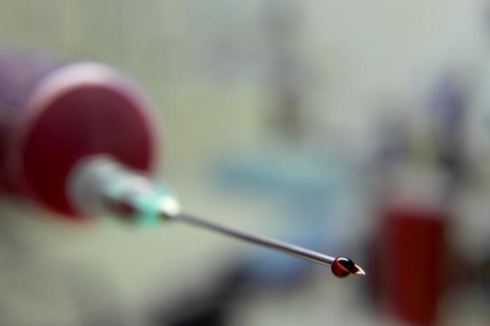एक बच्चे में रक्त परीक्षण: डिकोडिंग - क्या आप इसे स्वयं बना सकते हैं?