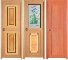 दरवाजे: पीवीसी या लकड़ी