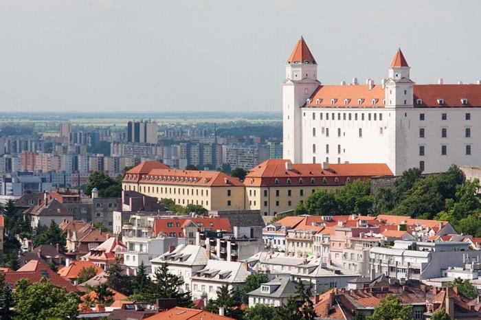 ब्रातिस्लावा स्लोवाकिया की राजधानी है
